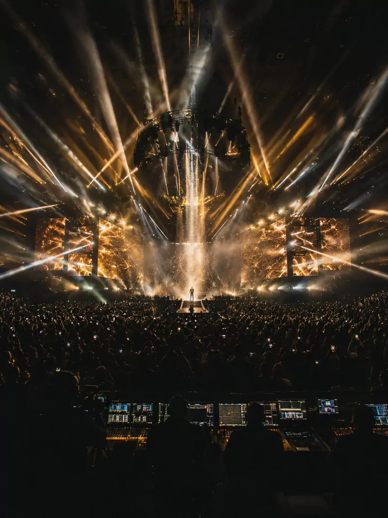 Elite Limitless — Producción a la medida con luz, sonido y escenografía premium